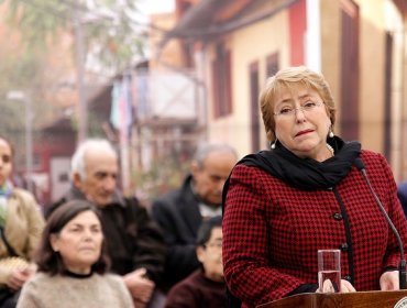 Bachelet: " No hay espacio para que las empresas financien a los partidos"