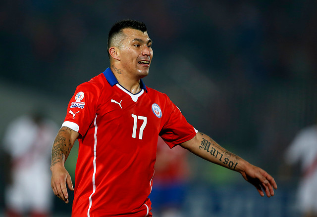 Gary Medel elige al ganador de las entradas para el partido de Chile – Argentina