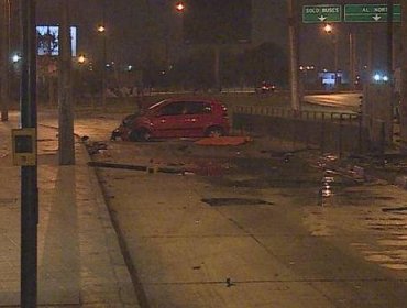 Un fallecido tras accidente de auto contra barrera de contención en Maipú