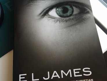 E.L. James vuelve al tope de la lista de los más vendidos con "Grey"