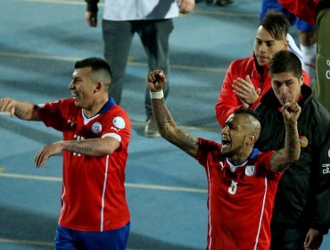 Vidal y Medel mandan mensajes vía redes sociales a horas de la final