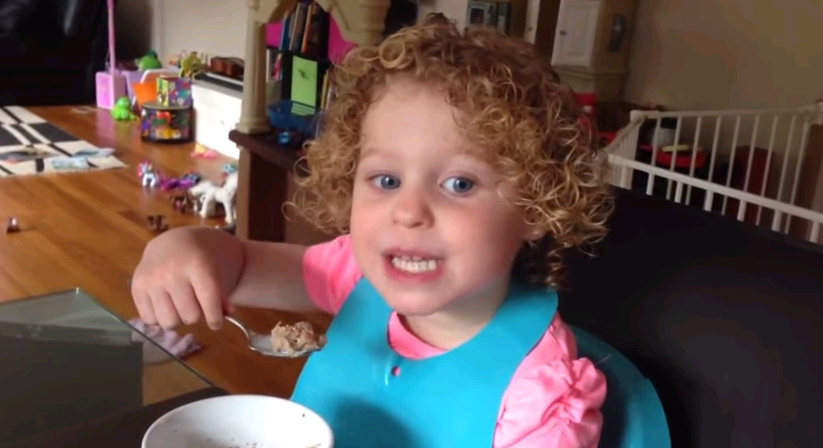 Video: Esta pequeña niña explica en 4 segundos de donde vienen los bebés