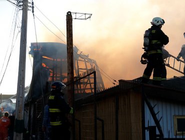 Hombre de 71 años muere tras incendiarse su casa en Collipulli