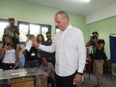 Crisis en Grecia: Cierran los colegios electorales en jornada de referéndum