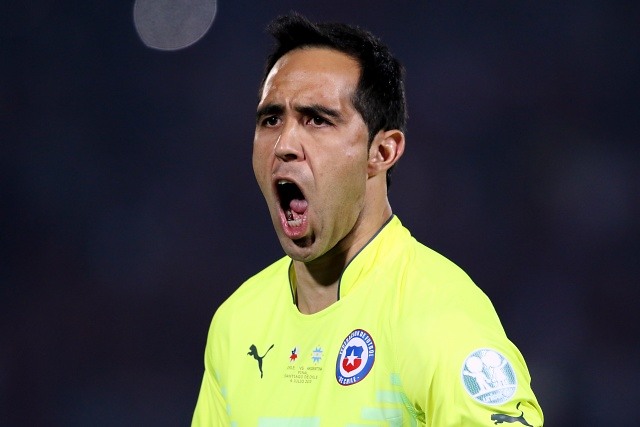 FC Barcelona destacó la temporada inolvidable del arquero Claudio Bravo