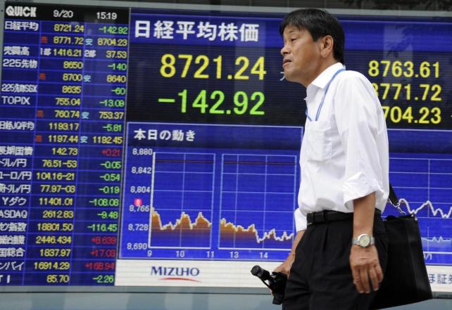 Tokio cae un 1,58 % al descanso tras el contundente "no" de Grecia