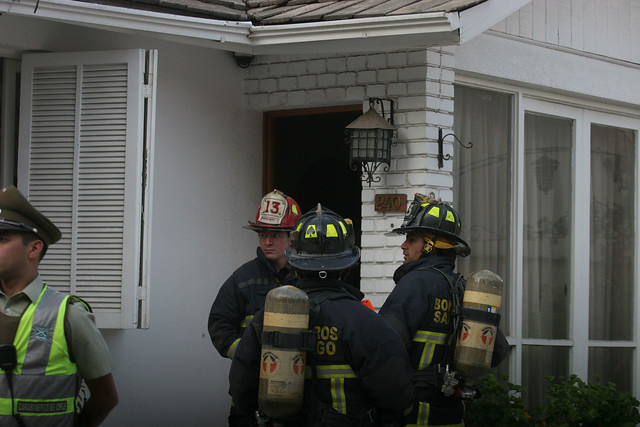 Explosión deja dos lesionados y destruye casa en La Florida