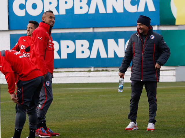 Sampaoli y Caso Vidal: "Pensamos que había que ayudarlo y lo hicimos"