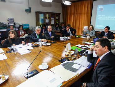 Comisión de Hacienda despacha a sala proyecto de financiamiento de partidos