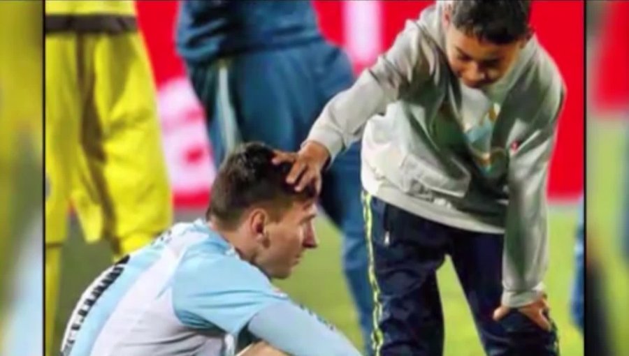 Video: Los primos de Charles Aránguiz consolaron a Messi