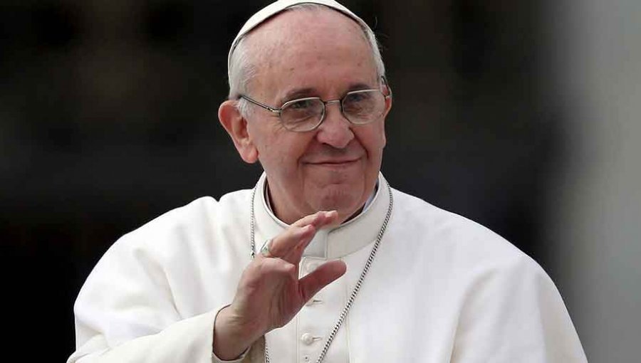 El Papa Francisco llega a Bolivia para comenzar una visita de tres días