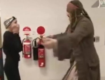Johnny Depp visita como Jack Sparrow a niños enfermos en Brisbane