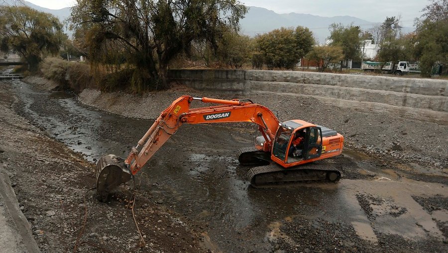 Limpian la Quebrada de Ramón en preparación antes de las lluvias