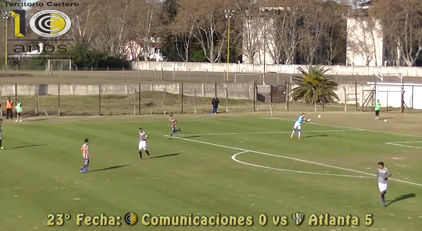 Video: Arquero argentino comete error garrafal al hacer un auto gol