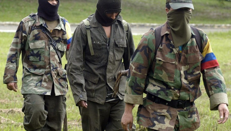 Dos militares muertos y seis heridos en combates con las FARC