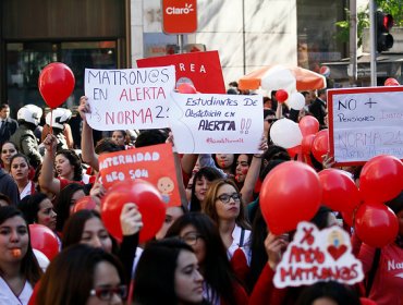 Temuco: Interponen más de 200 recursos a favor de dictamen que quita facultad a matronas