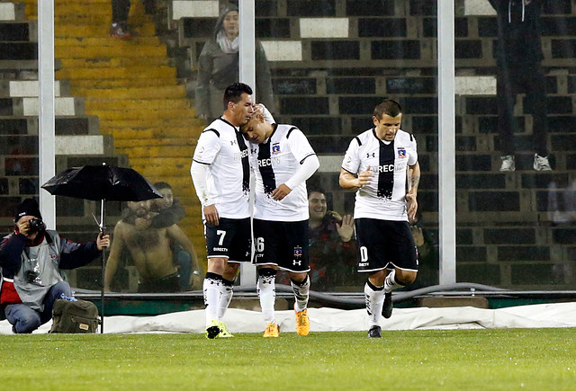 Colo Colo reaccionó a tiempo para vencer a Ñublense en Copa Chile