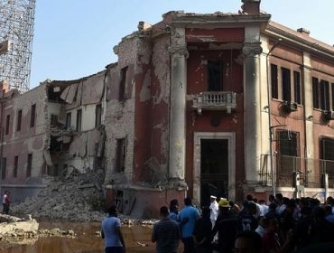 Un muerto y diez heridos en explosión frente al consulado italiano en El Cairo