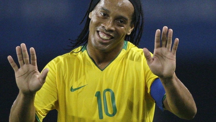 Ronaldinho Gaúcho ficha con Fluminense