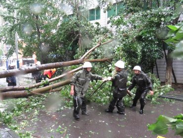 China: Un millón de evacuados y cortes de luz por llegada del tifón Cham Hon