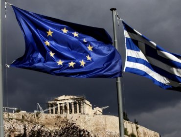 Ministros de Eurogrupo continuarán consultas sobre Grecia este domingo