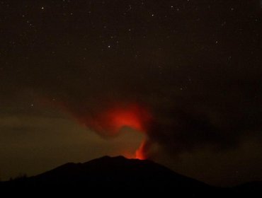 Reabre el aeropuerto de Bali en Indonesia cerrado tras la erupción volcánica