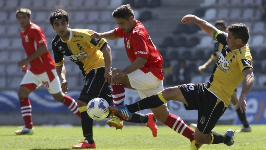 Copa Chile: Coquimbo U. superó en el clásico a La Serena en La Portada