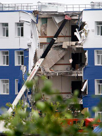 Derrumbe de edificio de un cuartel en Rusia causa 23 muertos