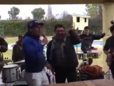 Video: Gary Medel cantando "Dale Pitbull Dale" con el grupo que le compuso su propia canción