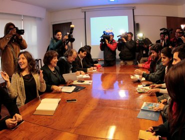 Dirigentes de la Confech están reunidos con la ministra Delpiano