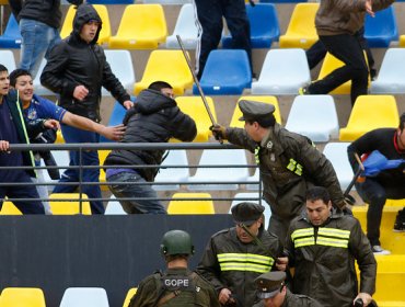 En prisión preventiva tres de los siete hinchas detenidos fuera del Sausalito