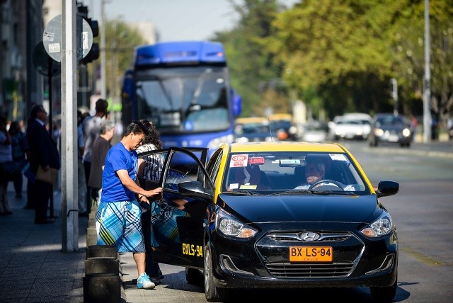 100 mil taxis básicos usarán sistema GPS para prevenir asaltos