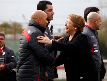 Michelle Bachelet confirma apoyo para construcción de nuevo búnker para la Roja