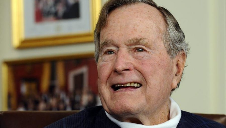 Ex presidente de Estados Unidos George H.W. Bush es hospitalizado tras sufrir una caída