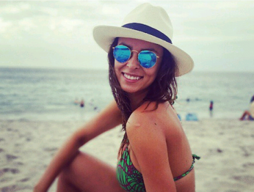 Jhendelyn Núñez luce sus sensuales curvas en Las Vegas