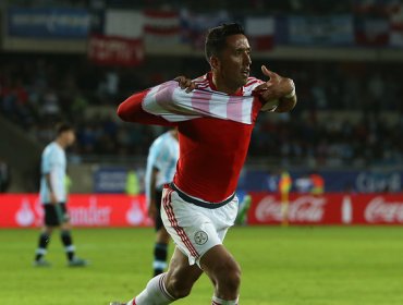 Lucas Barrios: "Valdivia me dijo que Palmeiras es un grande"