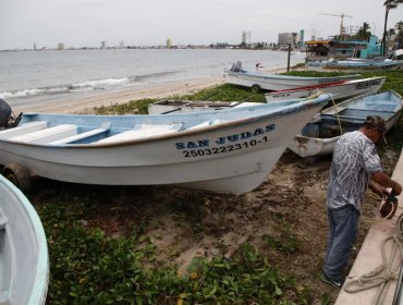 Huracán Dolores mantiene la categoría 3 alejándose de las costas mexicanas