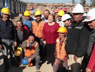 Presidenta visitó conjunto habitacional Enrique Soro II de Quilpué