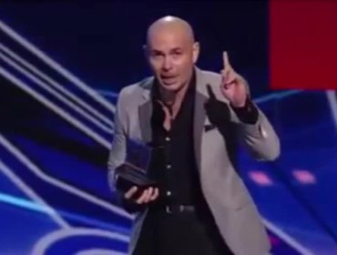 Video: Pitbull dice que Donald Trump “No puede ser presidente”