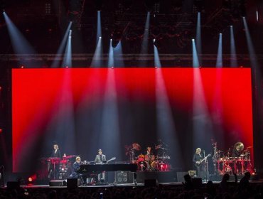 Elton John despliega vitalidad y virtuosismo en segundo concierto en España