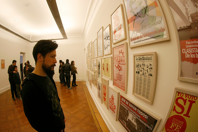 Inaugurada muestra “40 años de afiche político en Chile: 1970-2011”