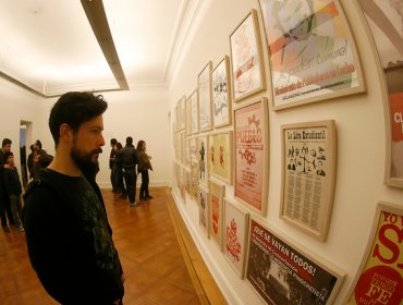 Inaugurada muestra “40 años de afiche político en Chile: 1970-2011”