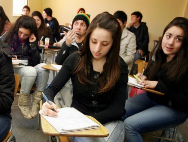 Estudio: De 72 ciudades, solo 10 podrían ofrecer gratuidad en IP y CFT en 2016