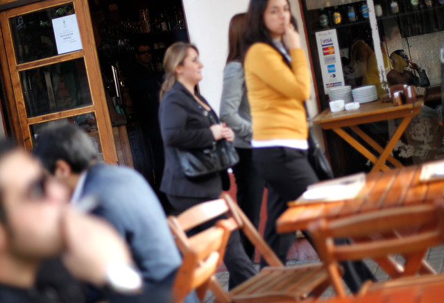 Por GPS de celular detienen a dos asaltantes de restaurante de Lo Barnechea