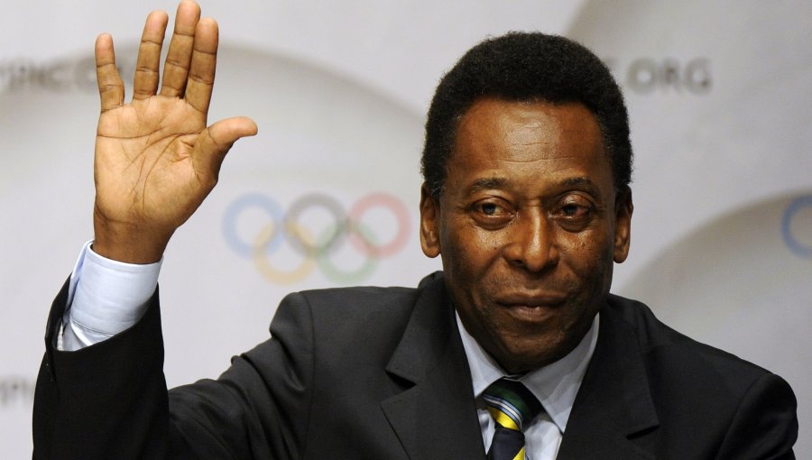 Pelé recibe alta tras operación en la columna