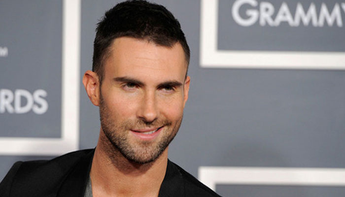 Igual de guapo: Adam Levine sorprende con radical cambio de look