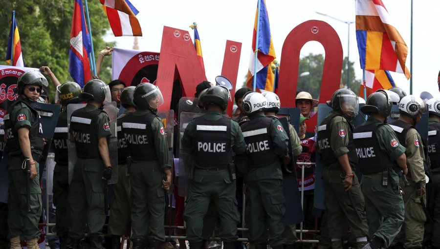 Condenados 11 opositores a penas de 20 años por manifestarse en Camboya