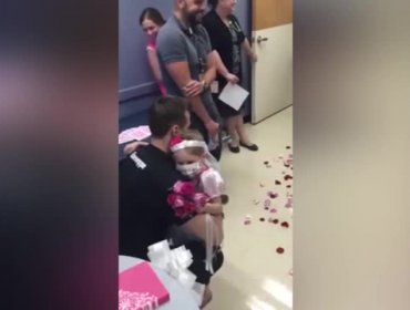 Video: Realizan “boda simbólica” entre niña con leucemia y su enfermero