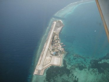 China anuncia nuevas construcciones en islas disputadas en plena tensión