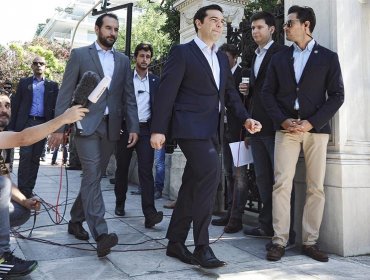 Tsipras presenta segunda lista de reformas al Parlamento